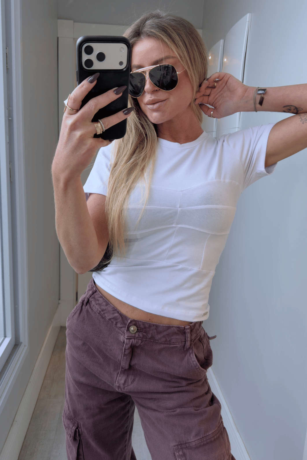 Blusa básica com recortes
