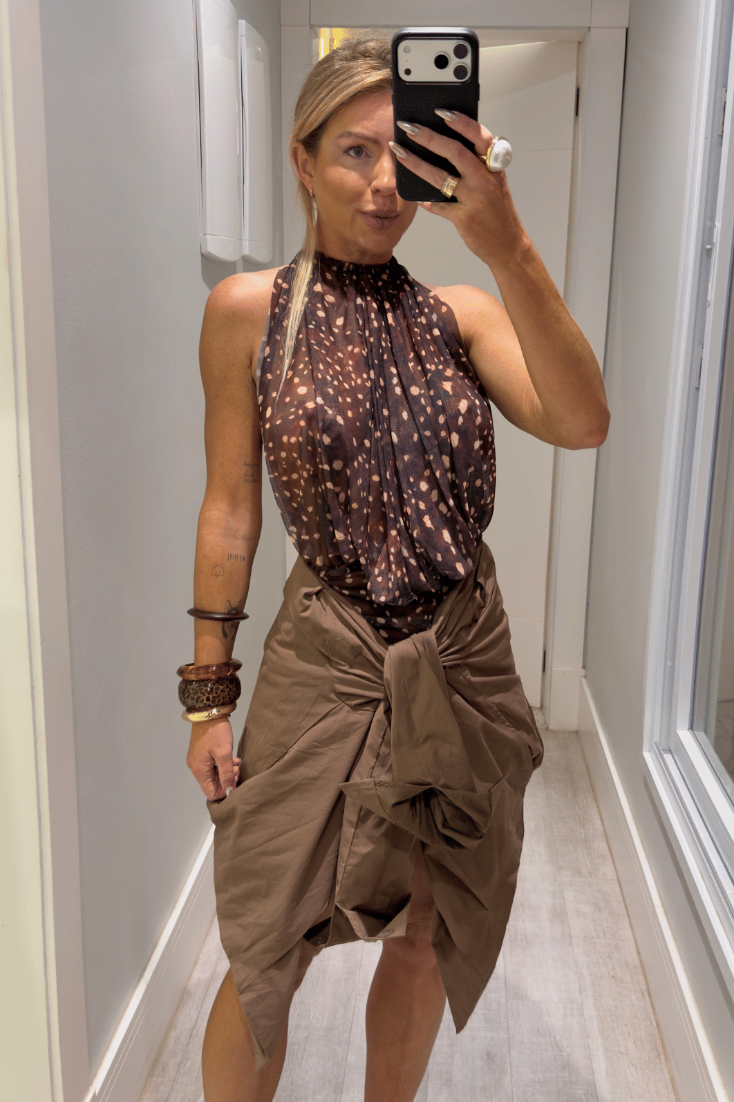 Vestido Frente Única em Tule Bambi Louren Vestido Frente Única em Tule Bambi Louren