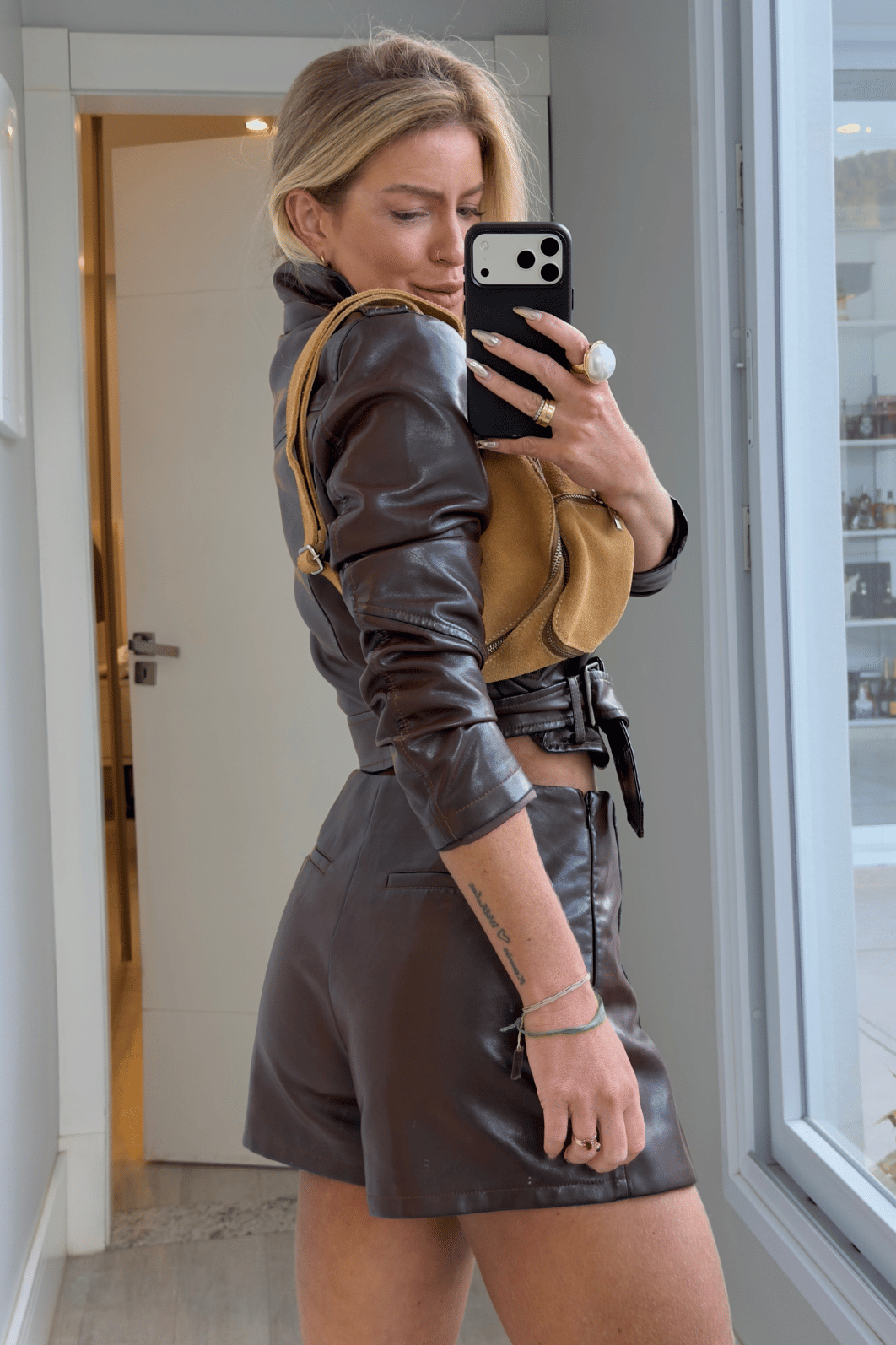 Short saia transpassada em couro sintético Maelle