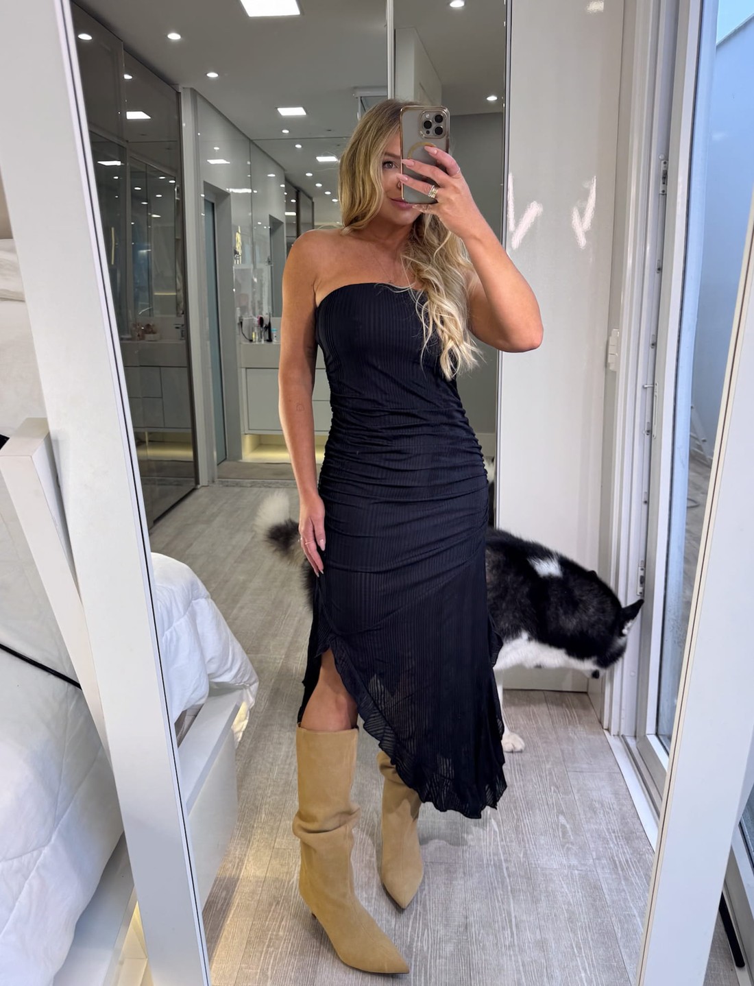 Vestido midi  tomara que caia de tule com recortes de ponta Dafne