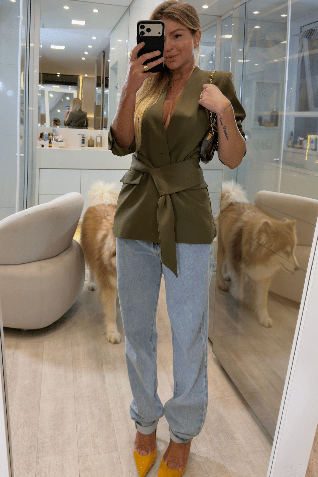 Blazer alfaiataria com cinto Lívia Blazer alfaiataria com cinto Lívia