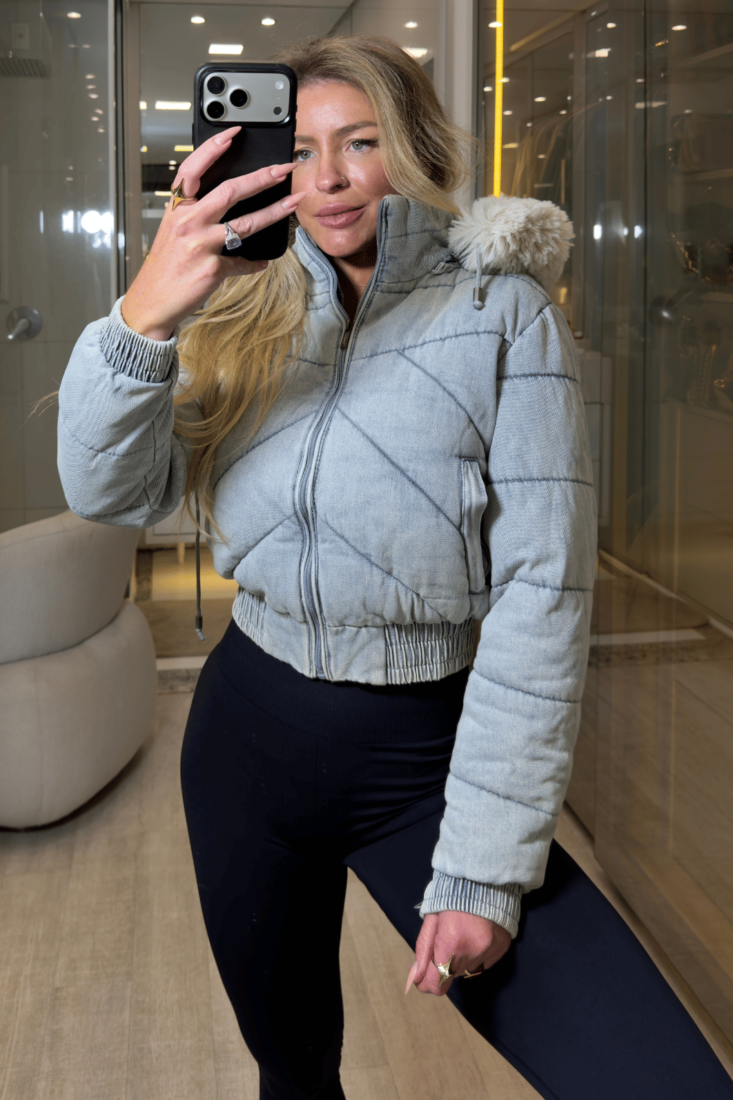 Jaqueta jeans puffer peluciada Jaqueta jeans puffer peluciada