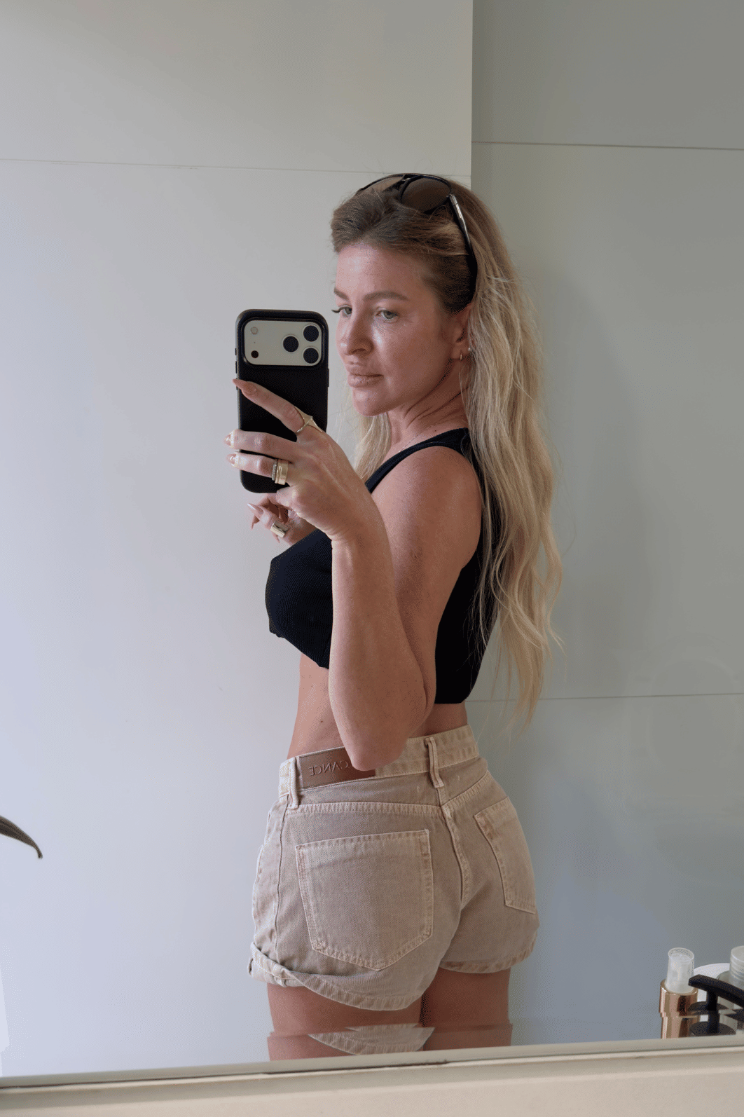 Short jeans recortes Bege Elowen