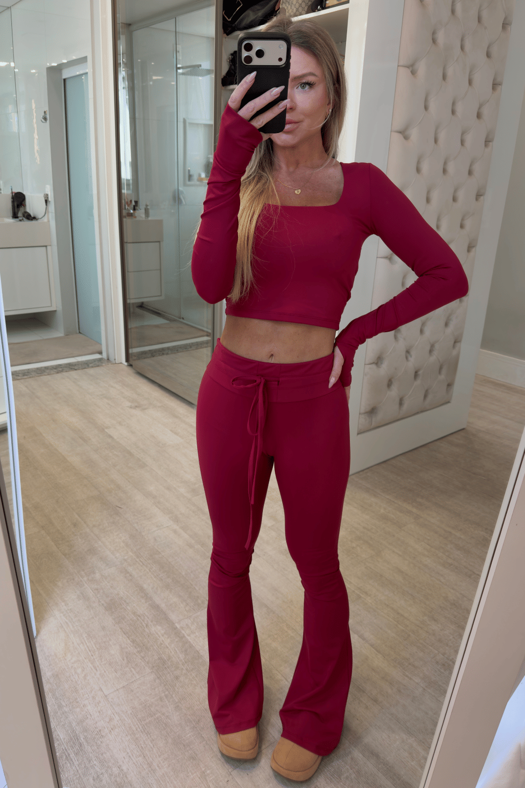 Blusa cropped em poliamida com detalhe de dedinho Grasi VERMELHO Blusa cropped em poliamida com detalhe de dedinho Grasi VERMELHO