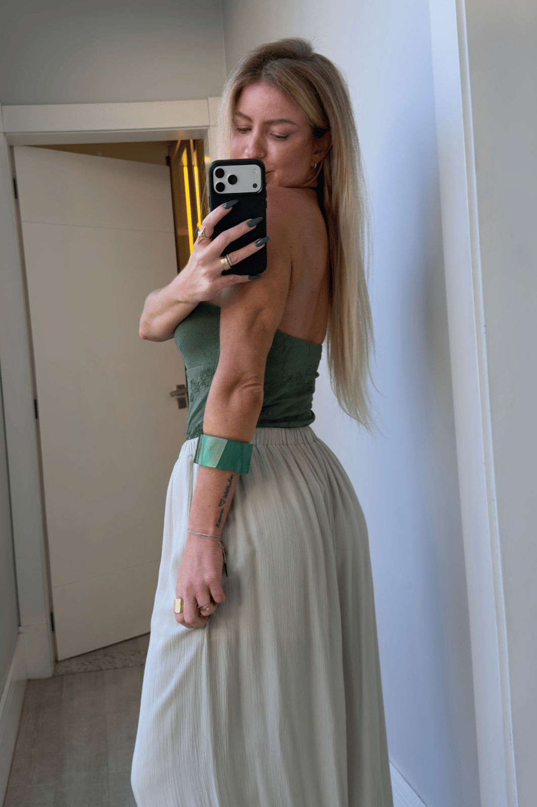 Body tomara que caia com recorte texturizado Eva