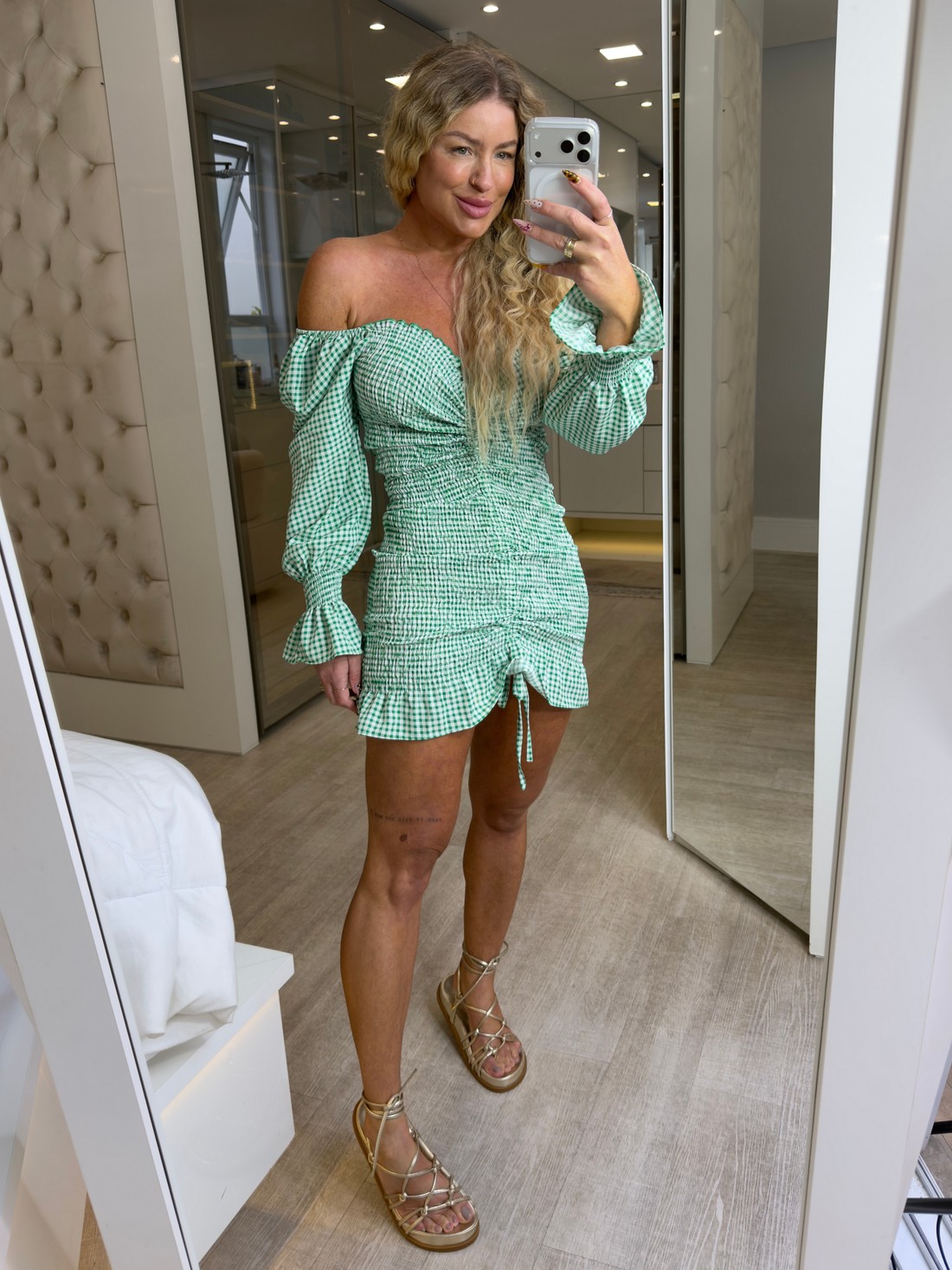 Vestido cereja manga longa verde estampa xadrez Vestido cereja manga longa verde estampa xadrez