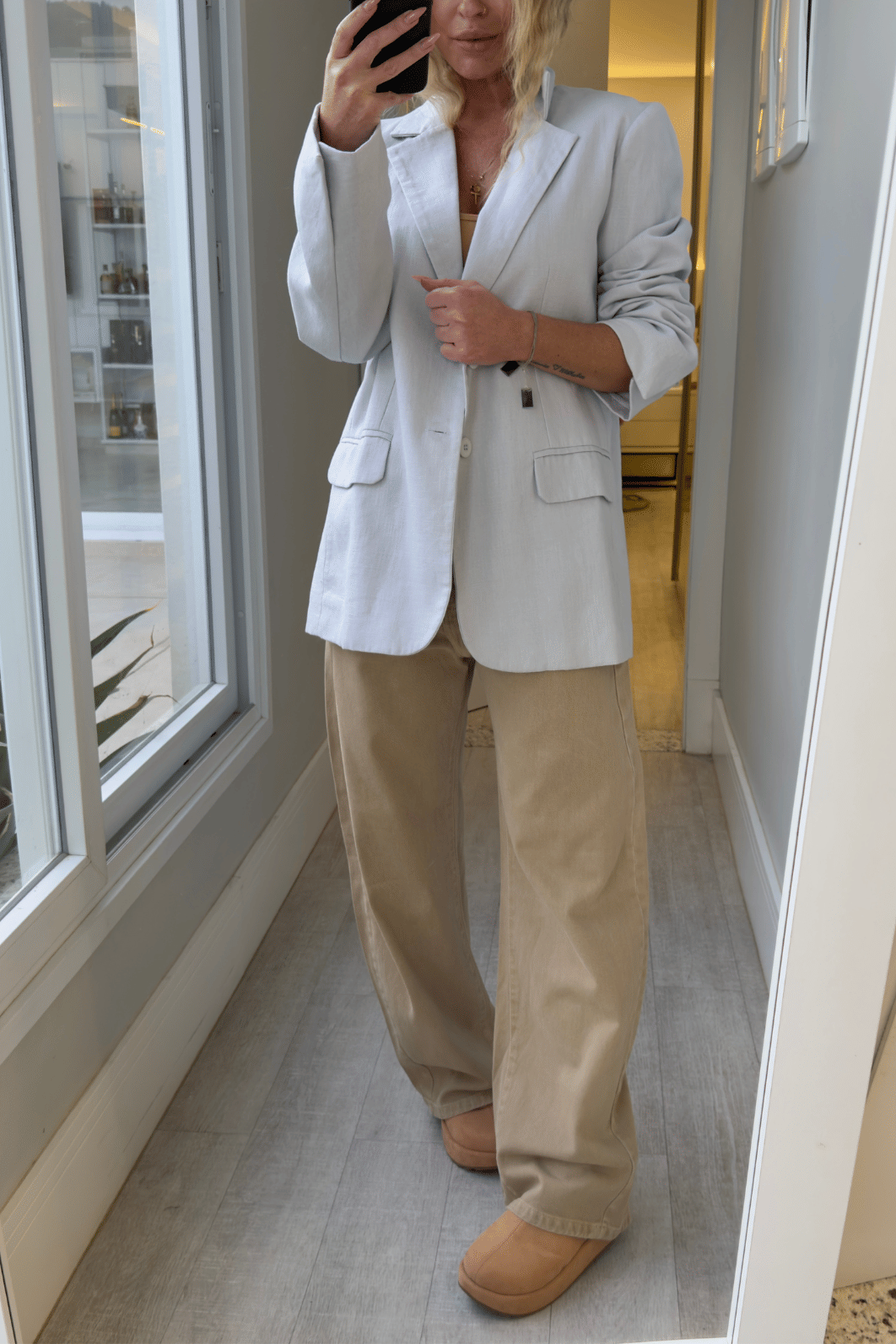 Blazer alongado em linho cinza claro Diana Blazer alongado em linho cinza claro Diana