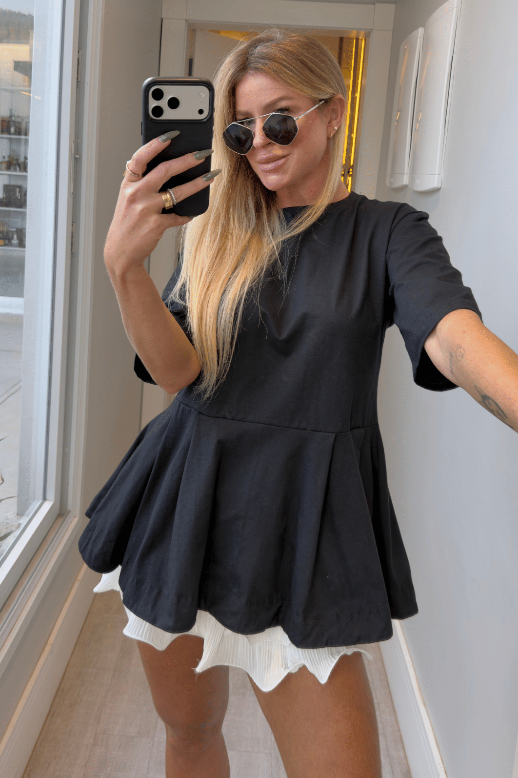 Camiseta básica Peplum PRETA Júlia Camiseta básica Peplum PRETA Júlia