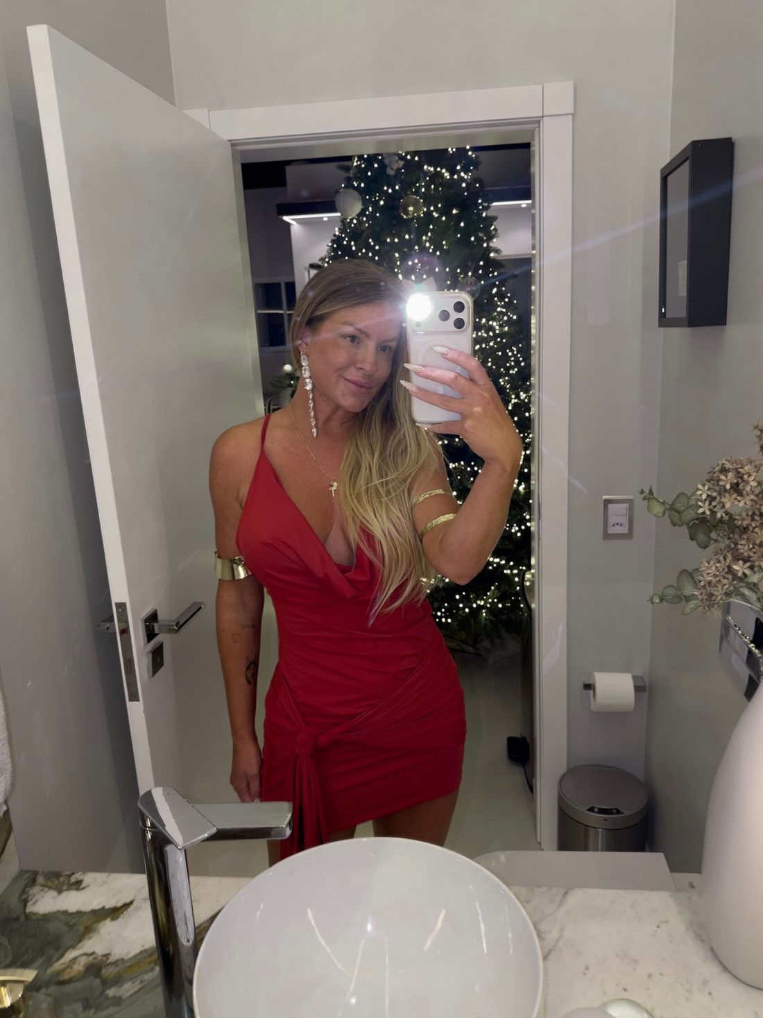 vestido curto de alcinha Victória