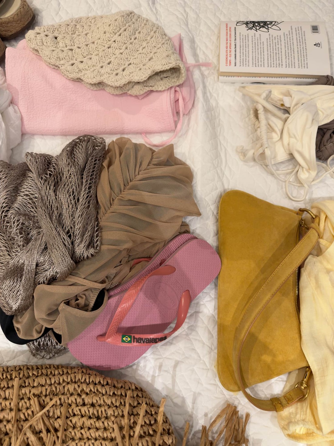 Kimono alongado vazado com franjas Kimono alongado vazado com franjas