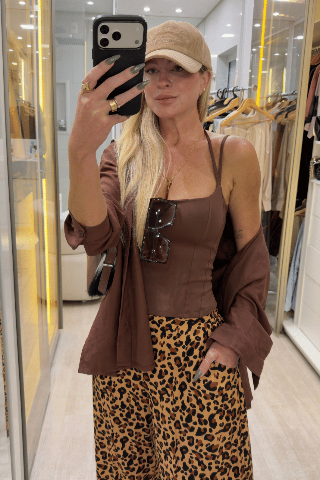 Blusa corset de alcinha dupla em poliamida marrom  Mossy