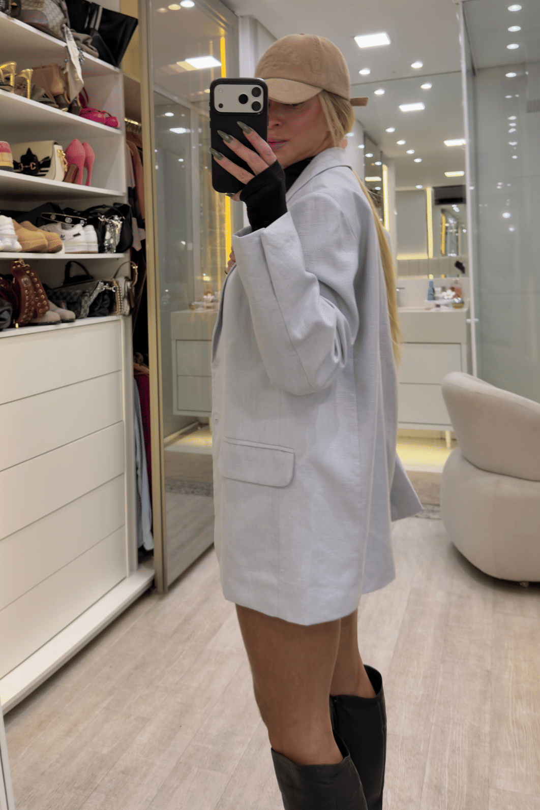 Blazer alongado em linho cinza claro Diana Blazer alongado em linho cinza claro Diana