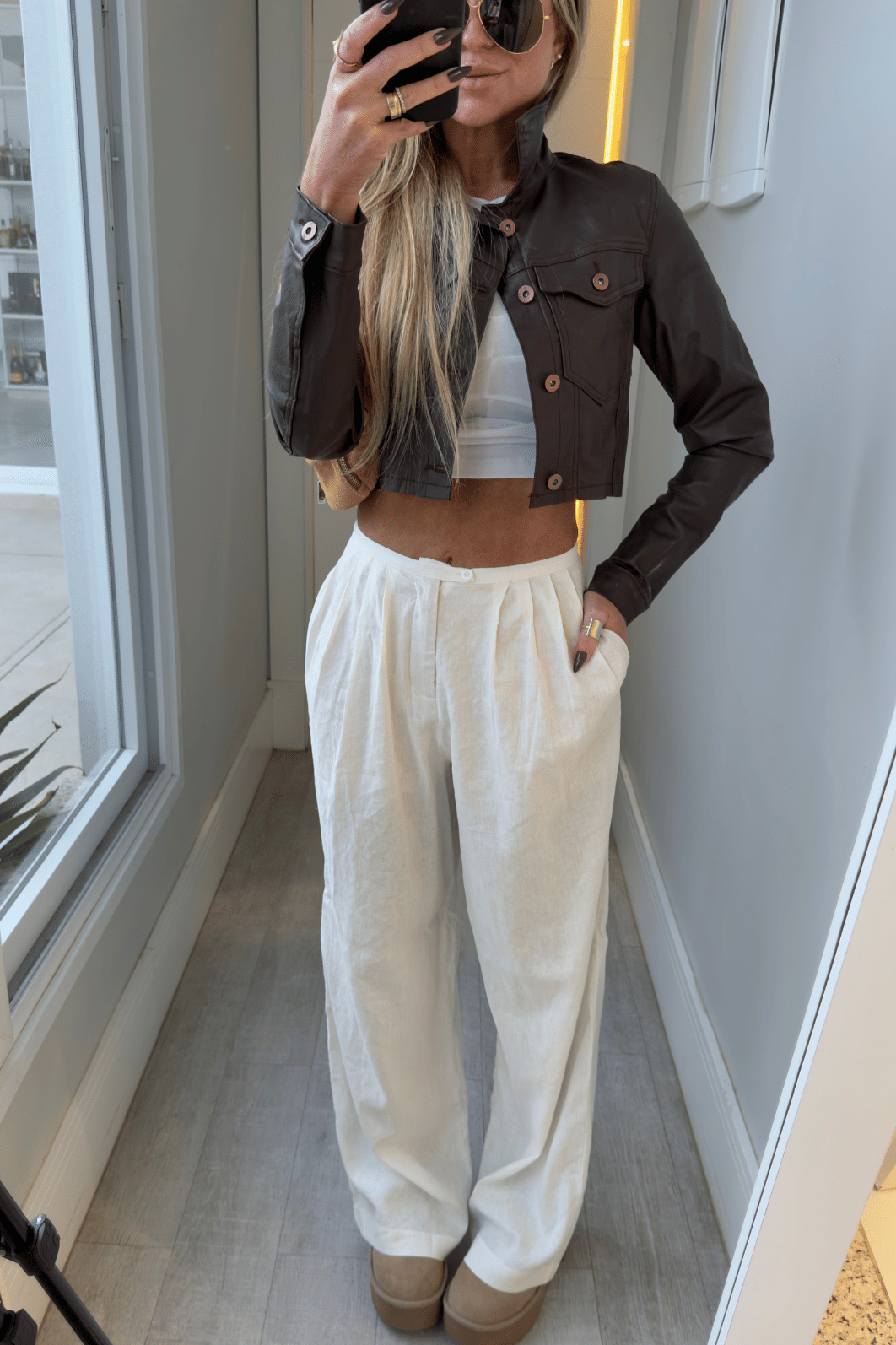 Calça pantalona com pregas em viscolinho OFF WHITE Luana