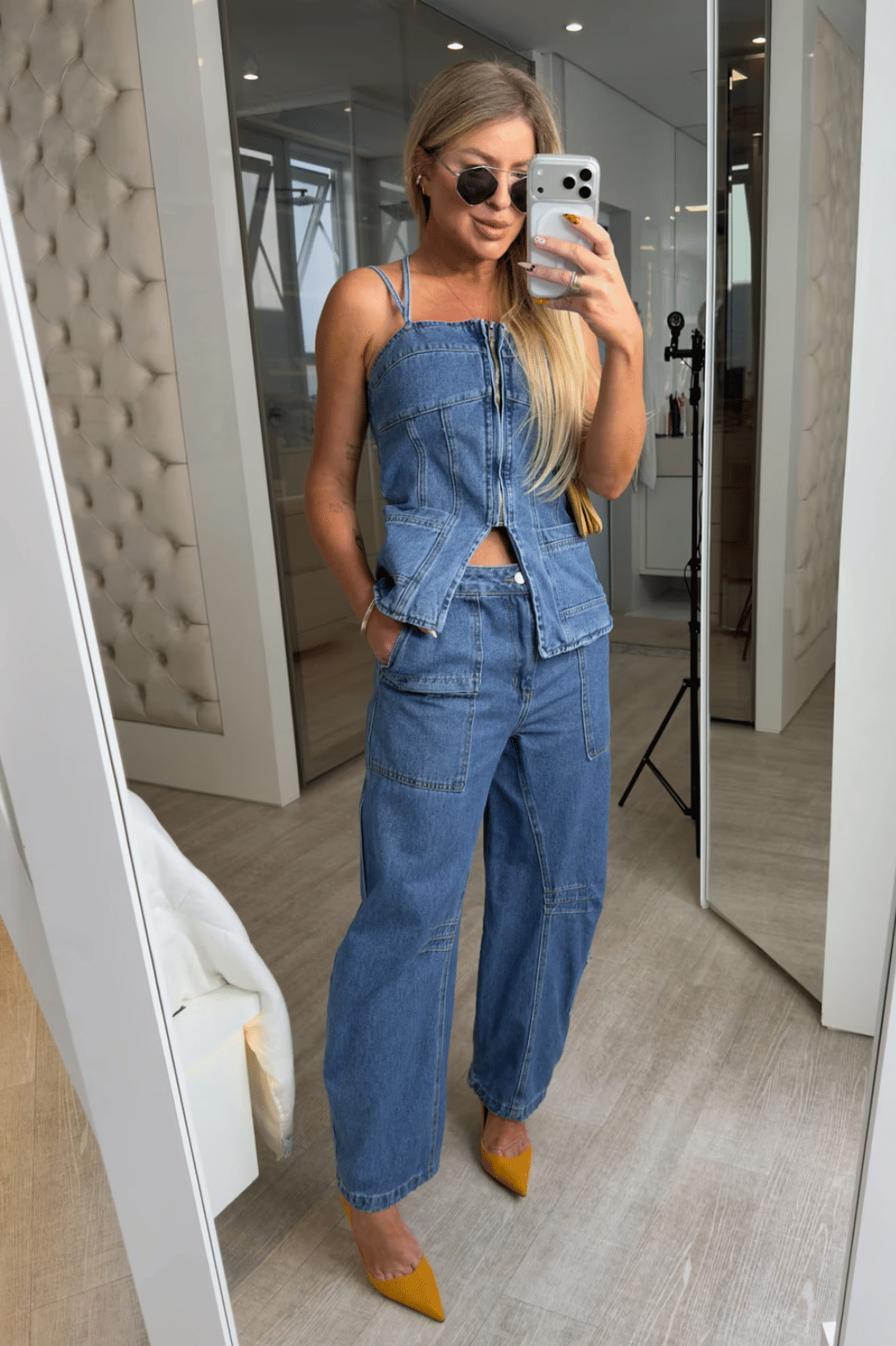 Calça jeans cargo Melissa Calça jeans cargo Melissa