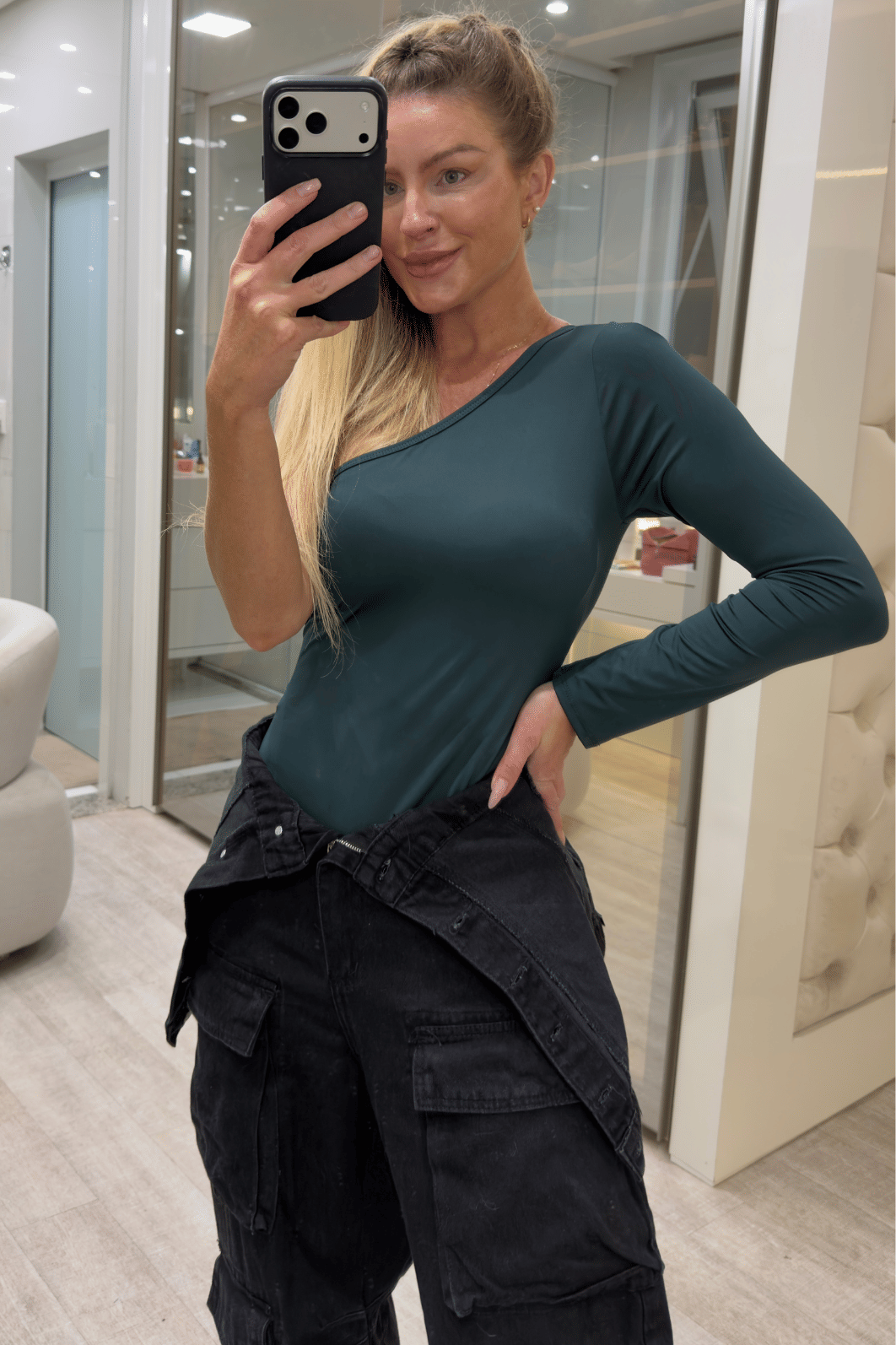 Body um ombro manga longa poliamida Cassandra VERDE Body um ombro manga longa poliamida Cassandra VERDE