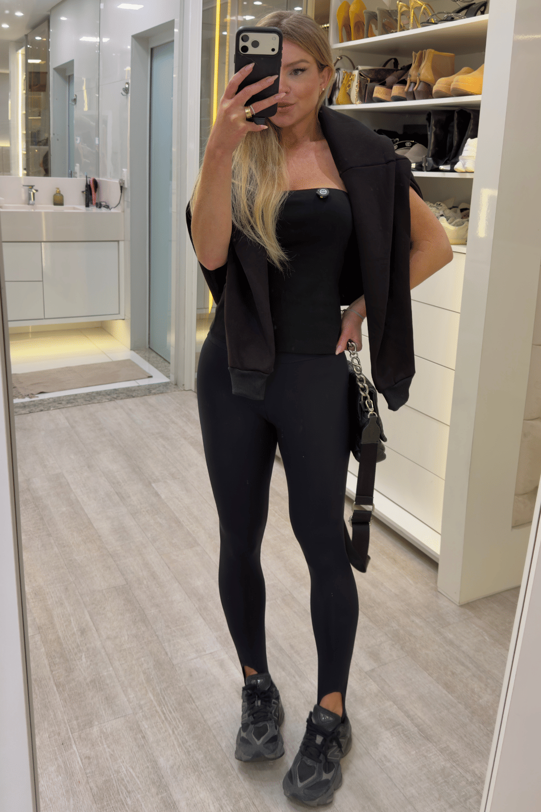 Casaco de moletom PRETO oversized Los Angeles Casaco de moletom PRETO oversized Los Angeles