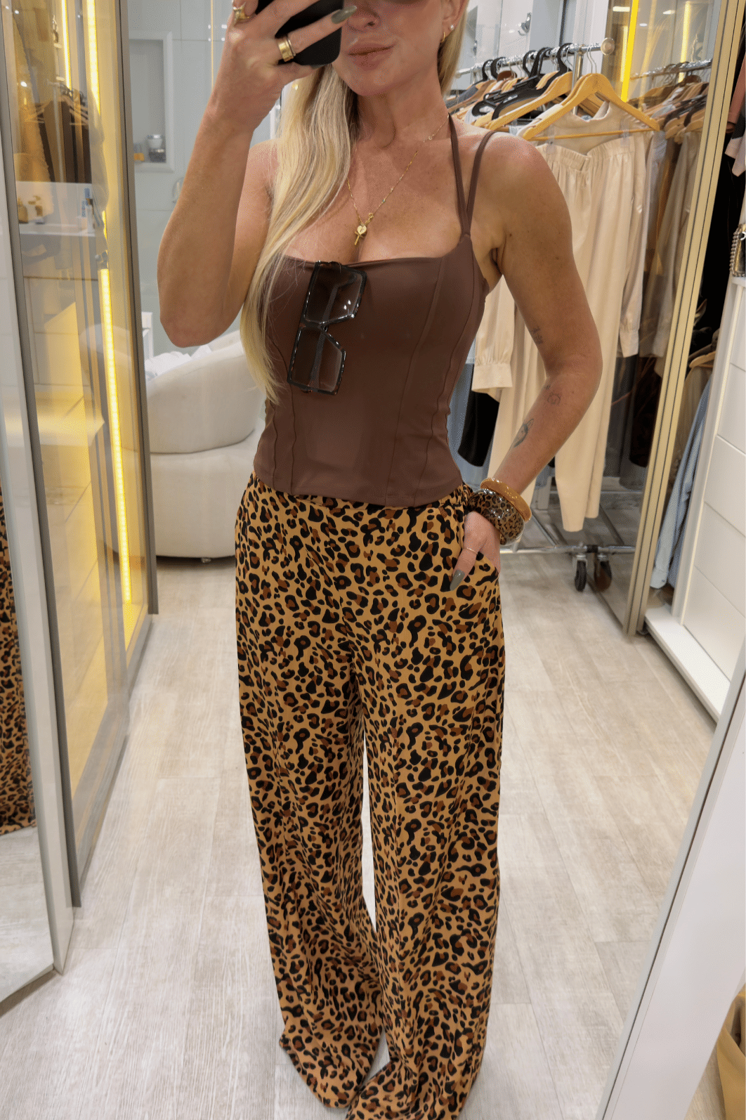 Blusa corset de alcinha dupla em poliamida marrom  Mossy