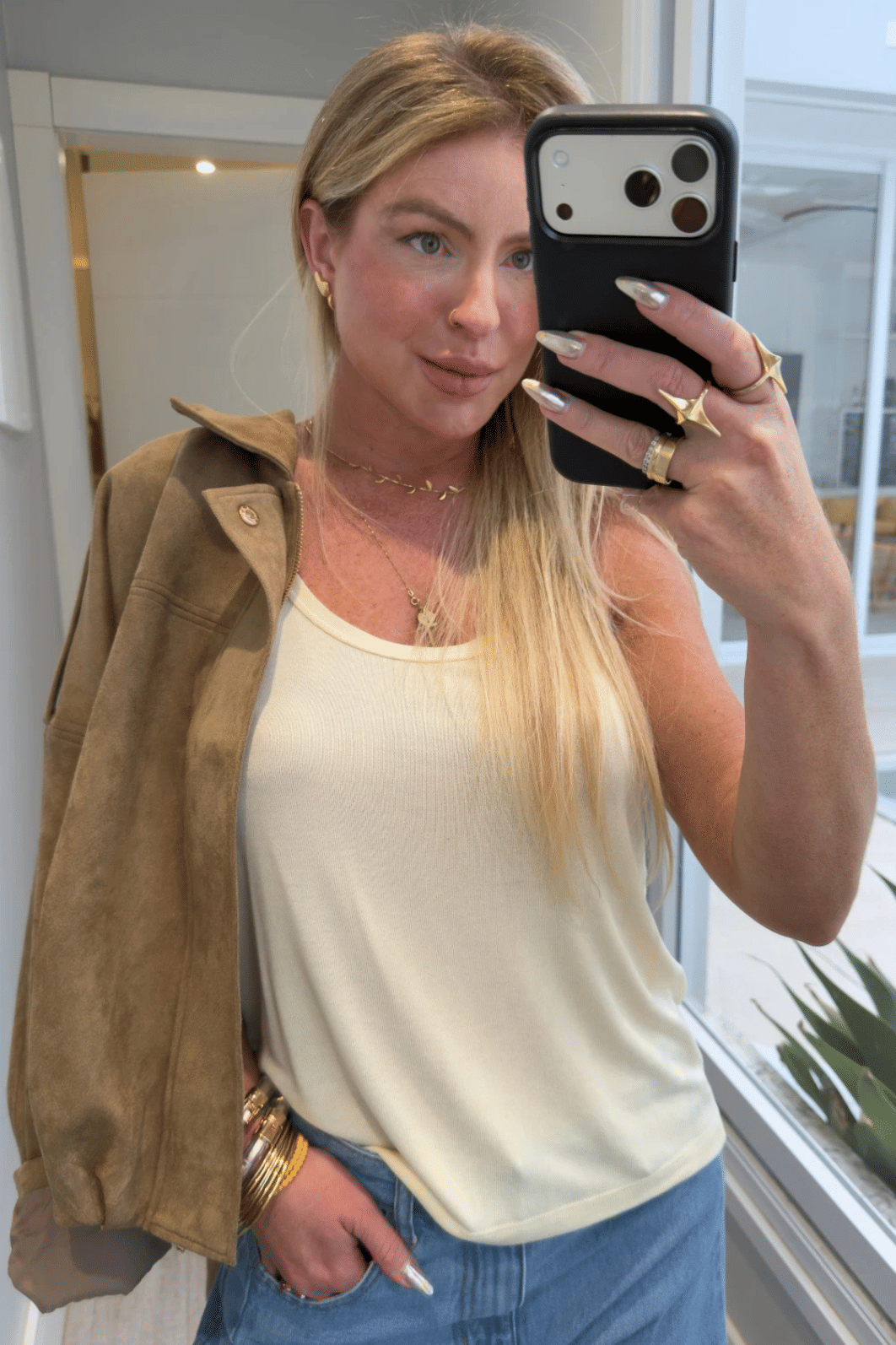 Blusa regata básica Elisa OFF WHITE Blusa regata básica Elisa OFF WHITE