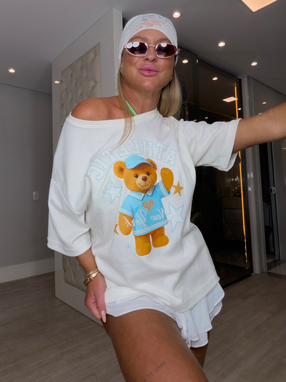 T-shirt alongada oversized estampa urso