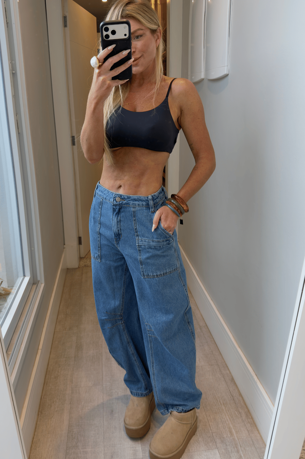 Calça jeans cargo Melissa Calça jeans cargo Melissa