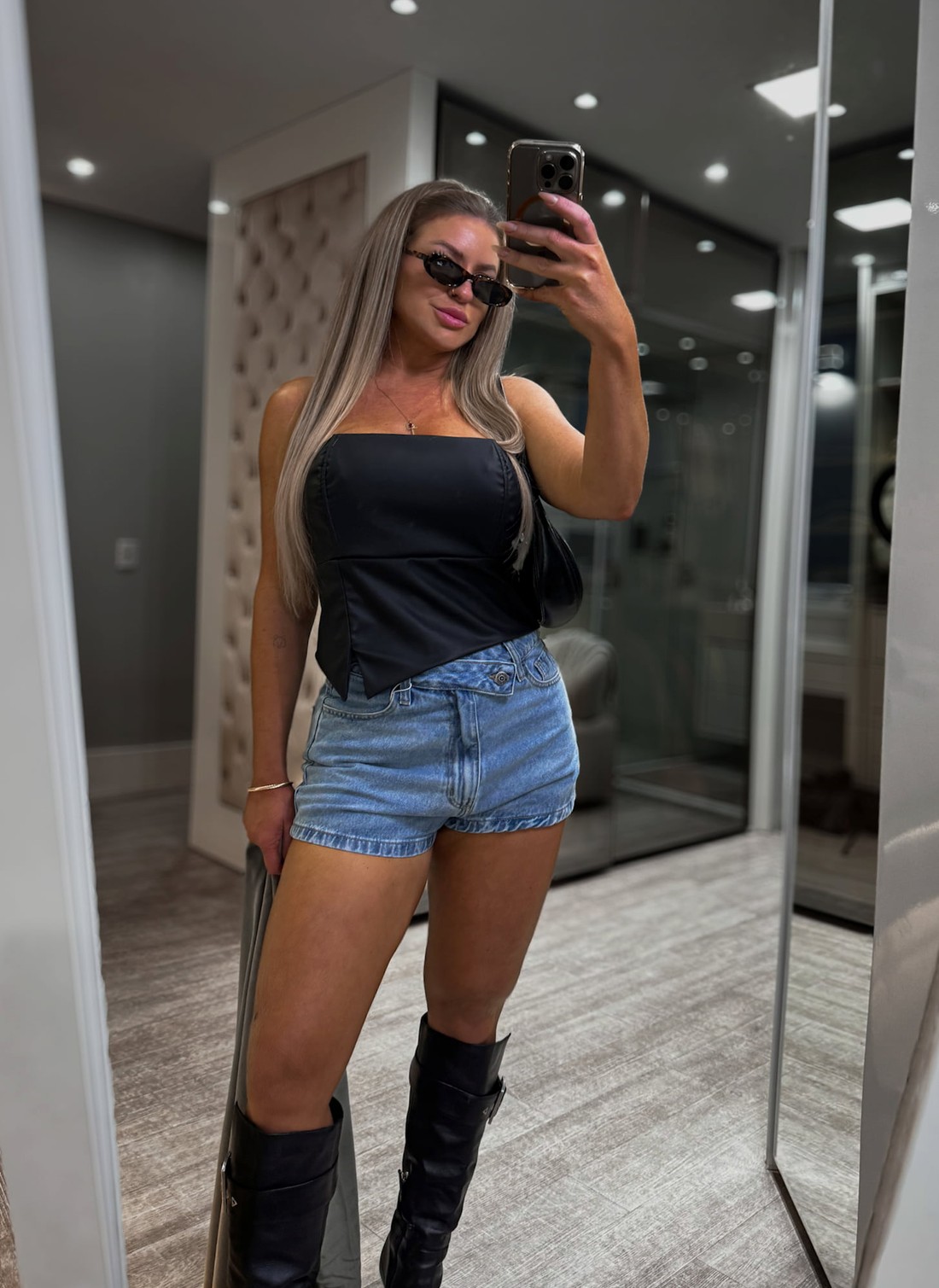 Short jeans cós transpassado com botão Angel Short jeans cós transpassado com botão Angel