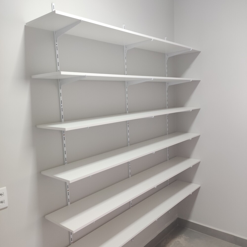 Kit 4 Trilhos 200cm com 20 Suportes e Parafusos e Buchas para Prateleira Kit 4 Trilhos 200cm com 20 Suportes e Parafusos e Buchas para Prateleira