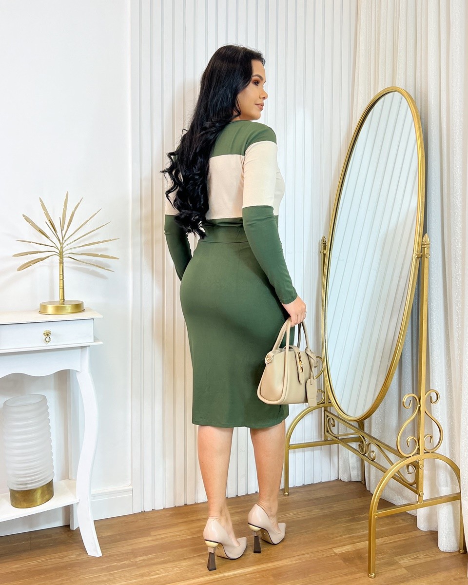 Conjunto Saia Com Amarração e Blusa Manga Longa 0250 Conjunto Saia Com Amarração e Blusa Manga Longa 0250