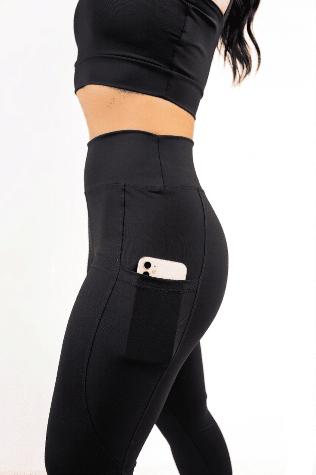 Conjunto Legging Preta com Bolso + Top de Alça Larga Conjunto Legging Preta com Bolso + Top de Alça Larga