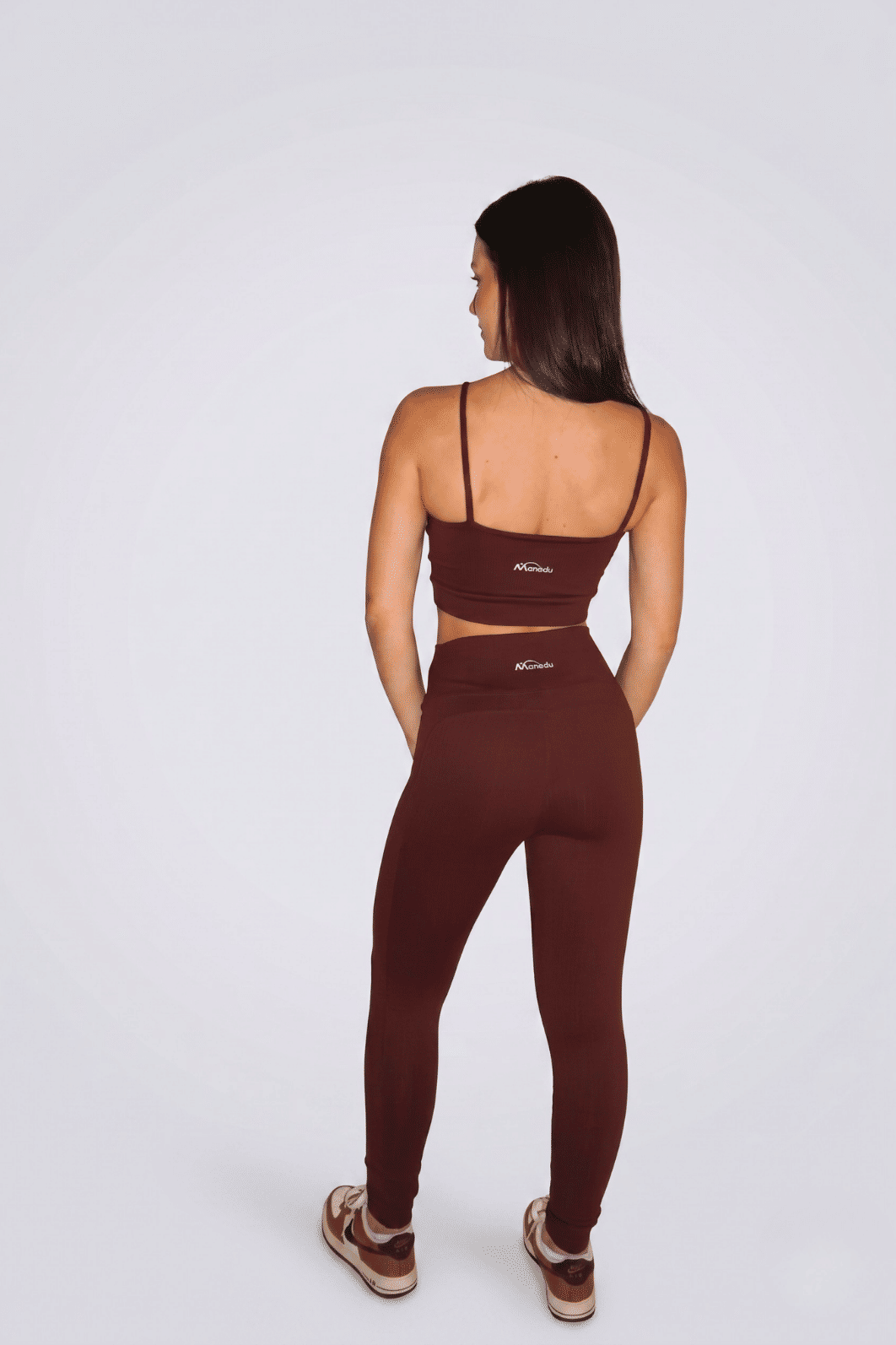 Legging Shape modelo levanta bumbum cor Marrom Ganache