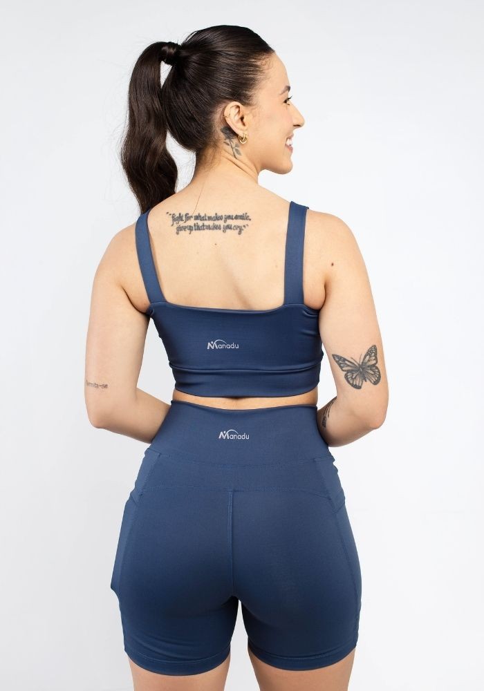 Shorts Bolso cor Azul Onix modelo Levanta Bumbum