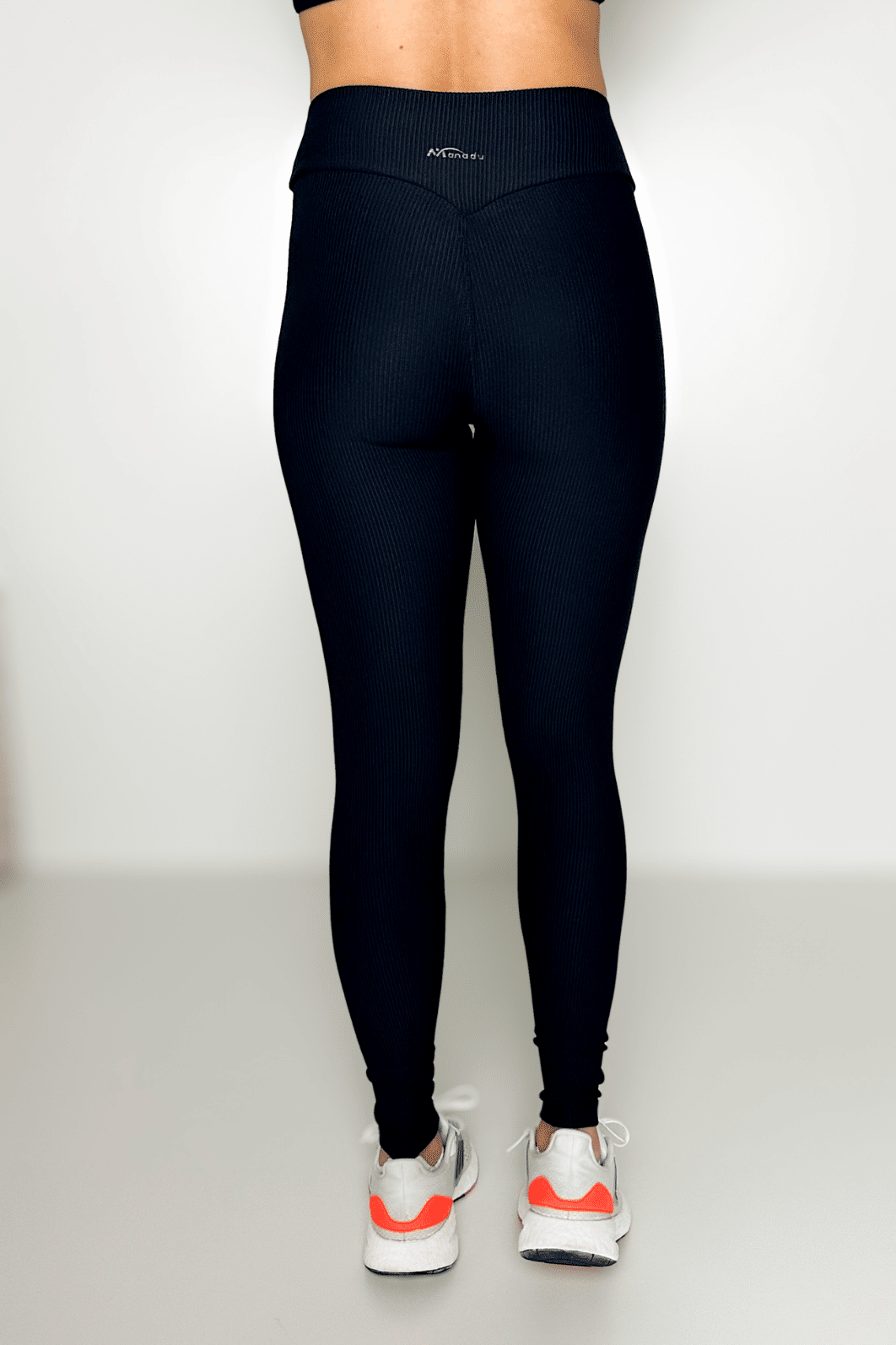 Legging Eleve cor Preto Canelado