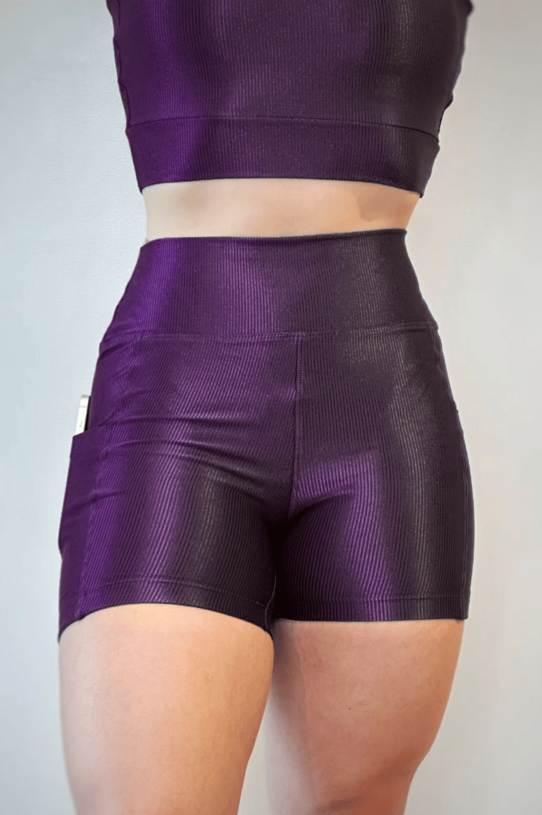 Shorts bolso cor Vinho Intenso Canelado