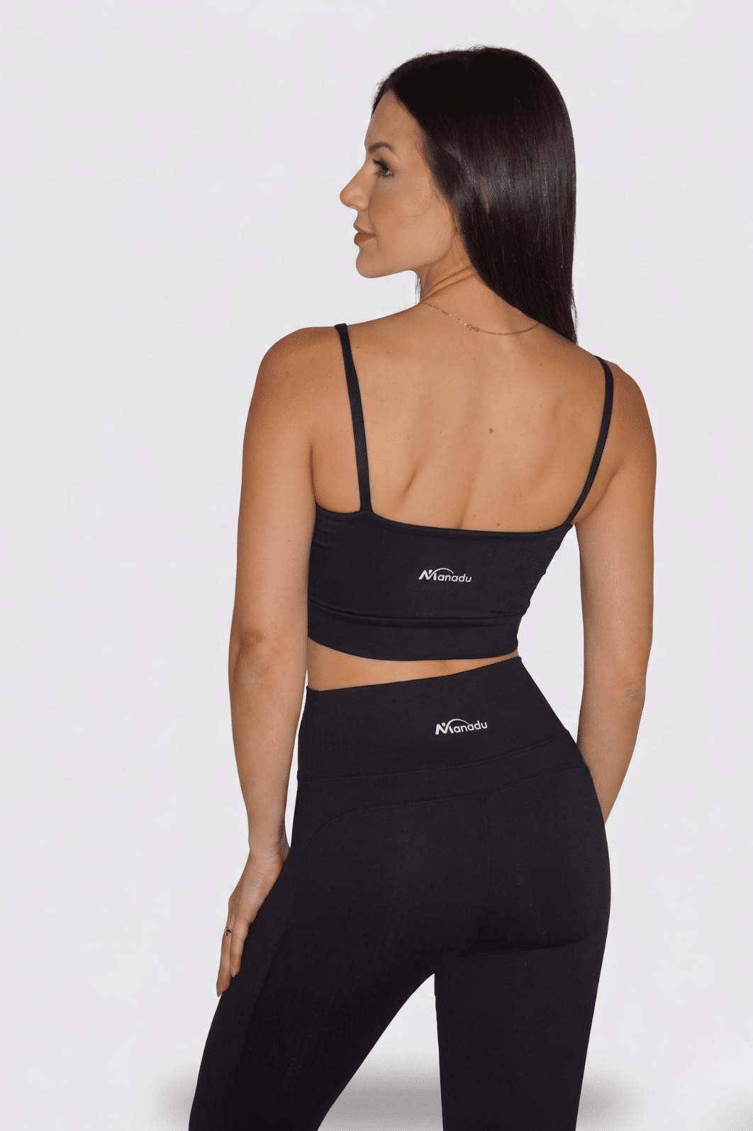 Conjunto Legging Shape modelo levanta bumbum cor Preto + top alcinha