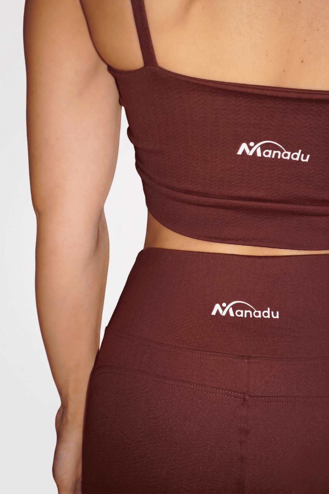 Conjunto Legging Shape modelo levanta bumbum cor Marrom Ganache + top alcinha