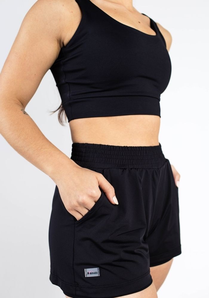 Conjunto Shorts Sobreposto Preto+ Top Alça Larga com Elástico Conjunto Shorts Sobreposto Preto+ Top Alça Larga com Elástico