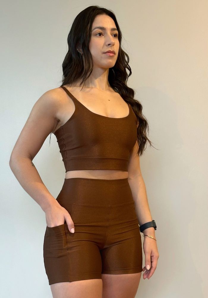 Shorts Bolso cor Coffee Marrom