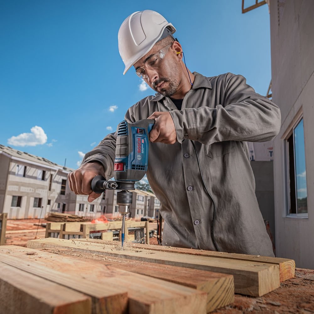 Furadeira Impacto GSB 16-RE 850W 220V Furadeira Impacto GSB 16-RE 850W 220V