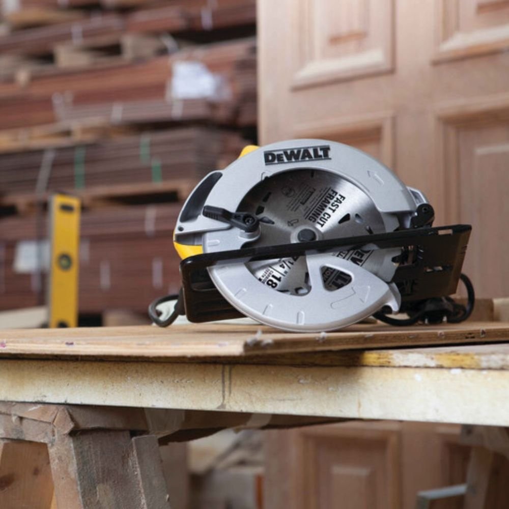 Serra Circular 7.1/4 DeWalt 1.400W DWE560B2 Serra Circular 7.1/4 DeWalt 1.400W DWE560B2