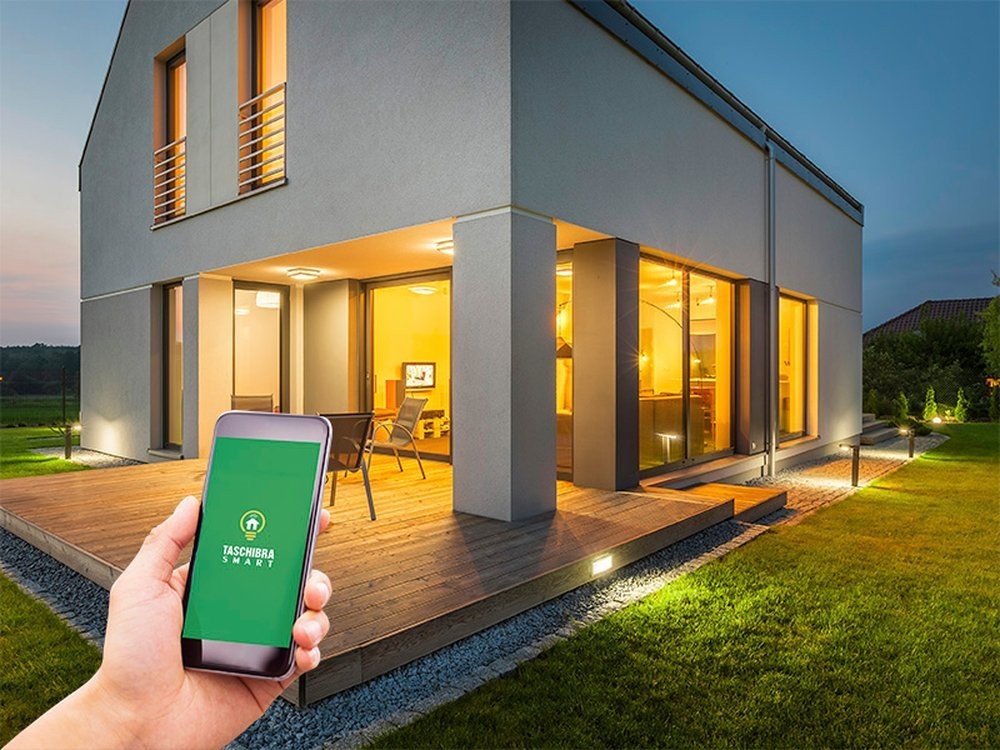 Painel Smart Wi-fi Led 18W Quadrado Sobrepor CCT Taschibra Bivolt 110V/220V