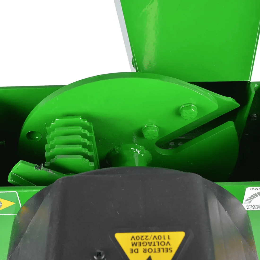 Triturador Forrageiro Trapp TRF-400 Com Motor 2HP Monofásico Bivolt 127V/220V Triturador Forrageiro Trapp TRF-400 Com Motor 2HP Monofásico Bivolt 127V/220V