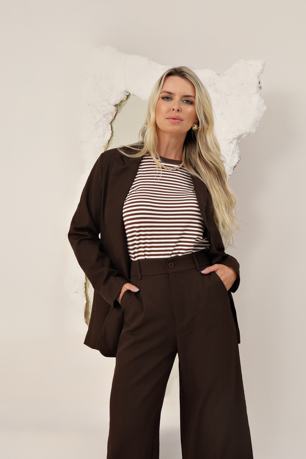 T-shirt listrada em algodão Marrom T-shirt listrada em algodão Marrom