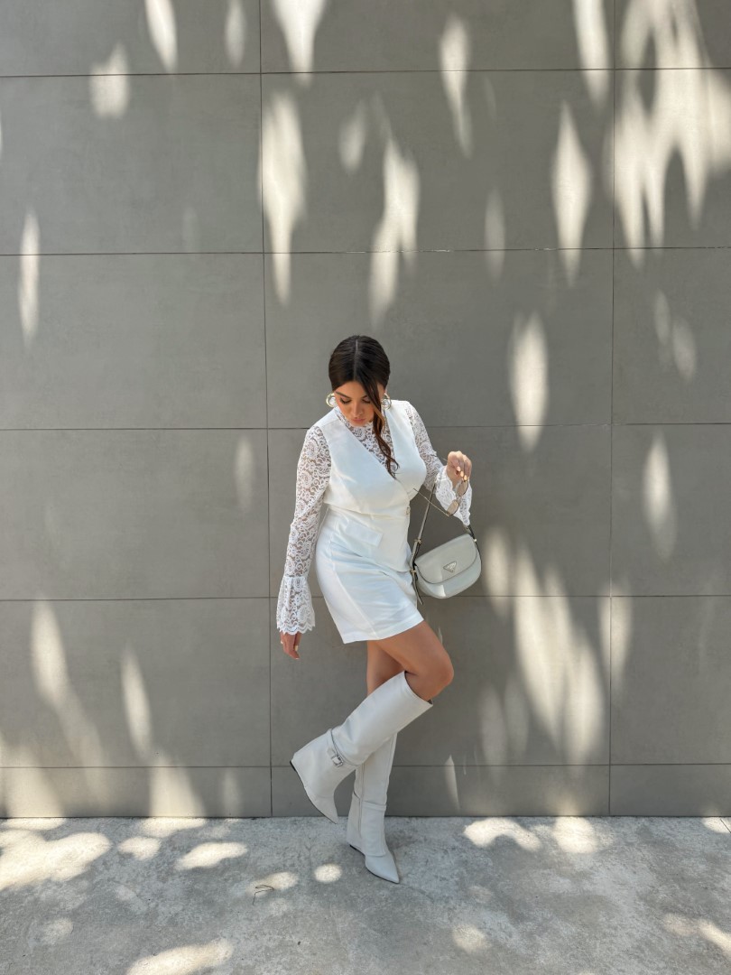 Macaquinho alfaiataria off white Macaquinho alfaiataria off white