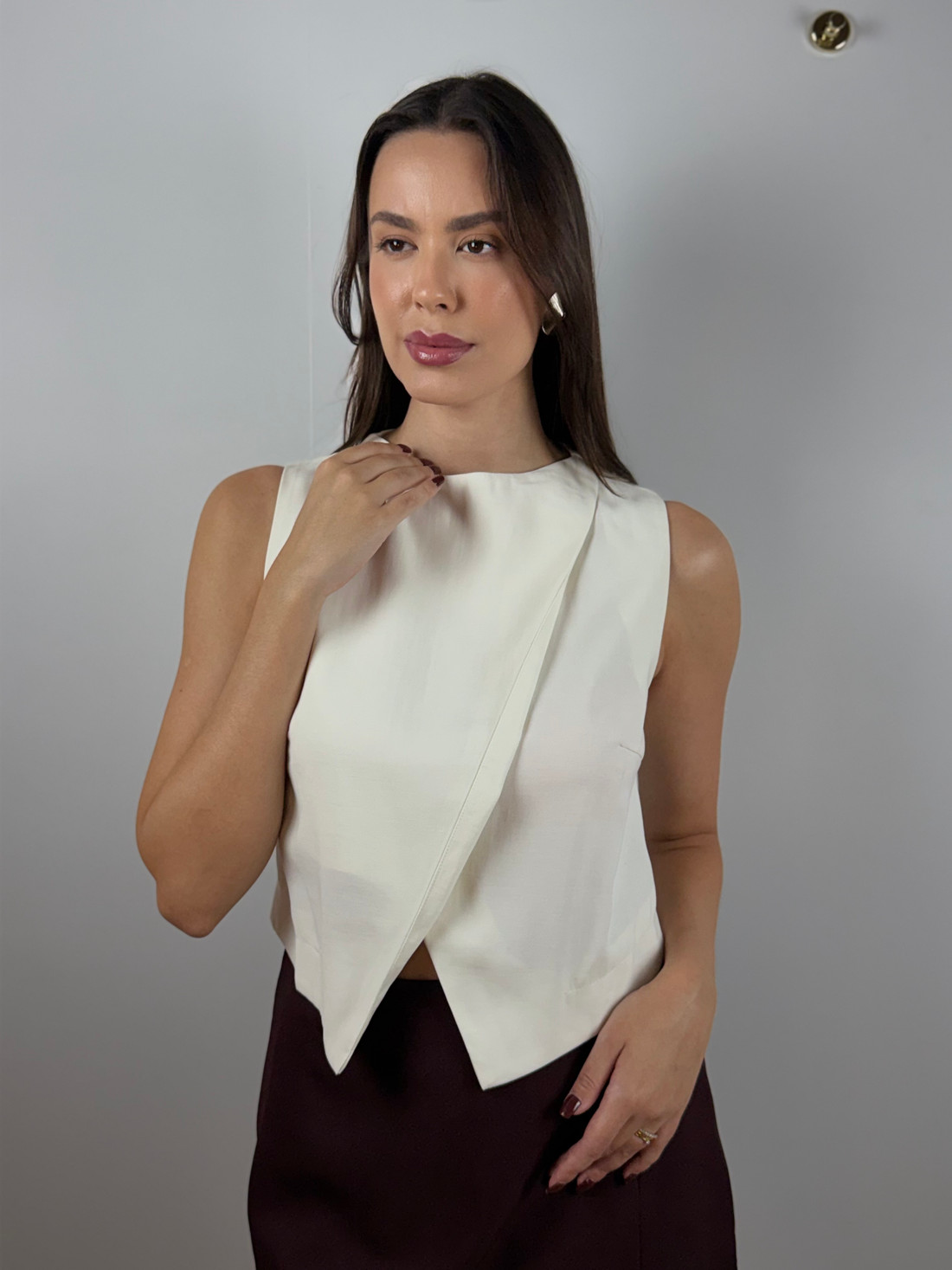 Blusa cru detalhe pontas Blusa cru detalhe pontas