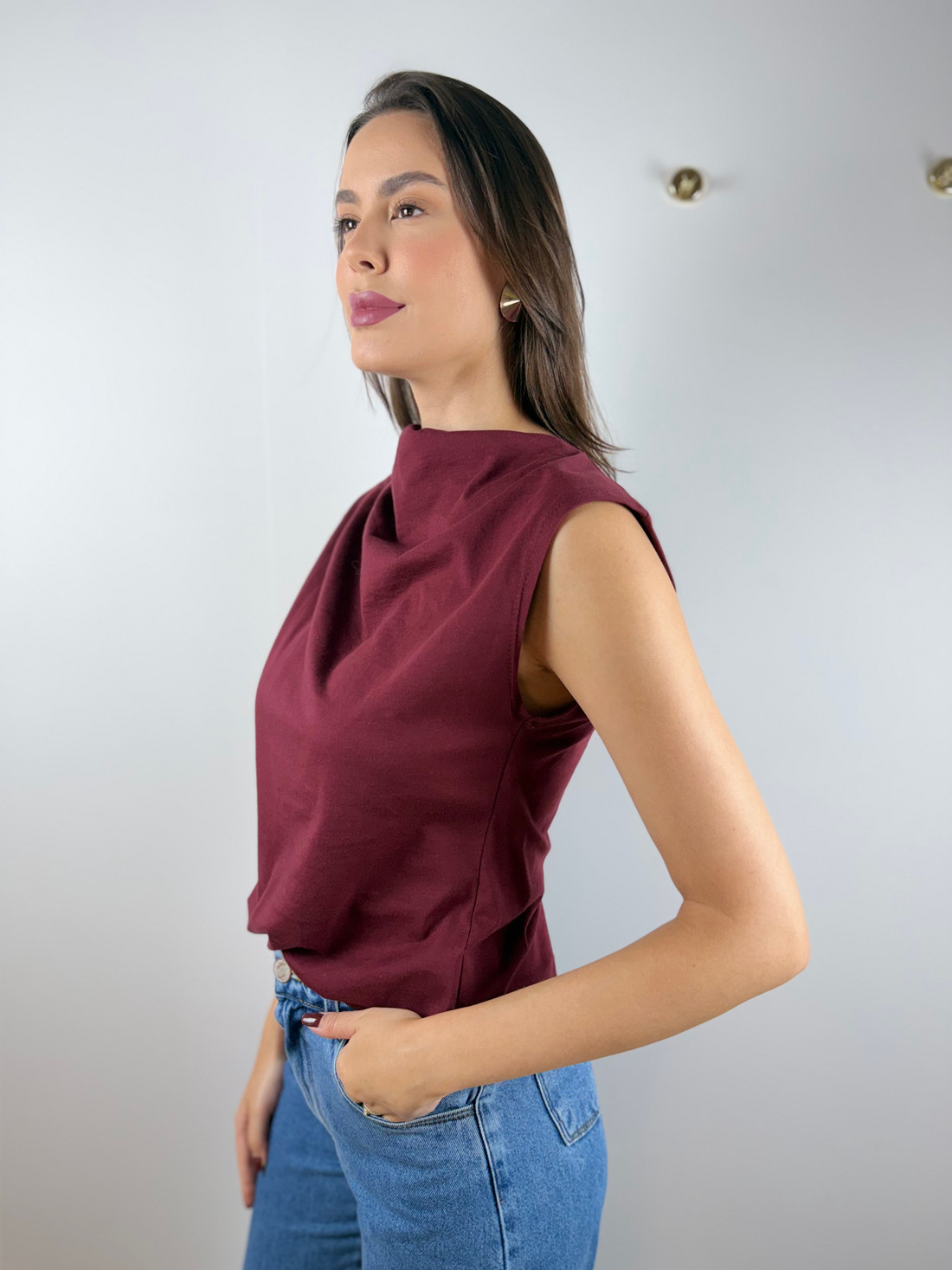 Blusa em algodão com drapeado bordô Blusa em algodão com drapeado bordô