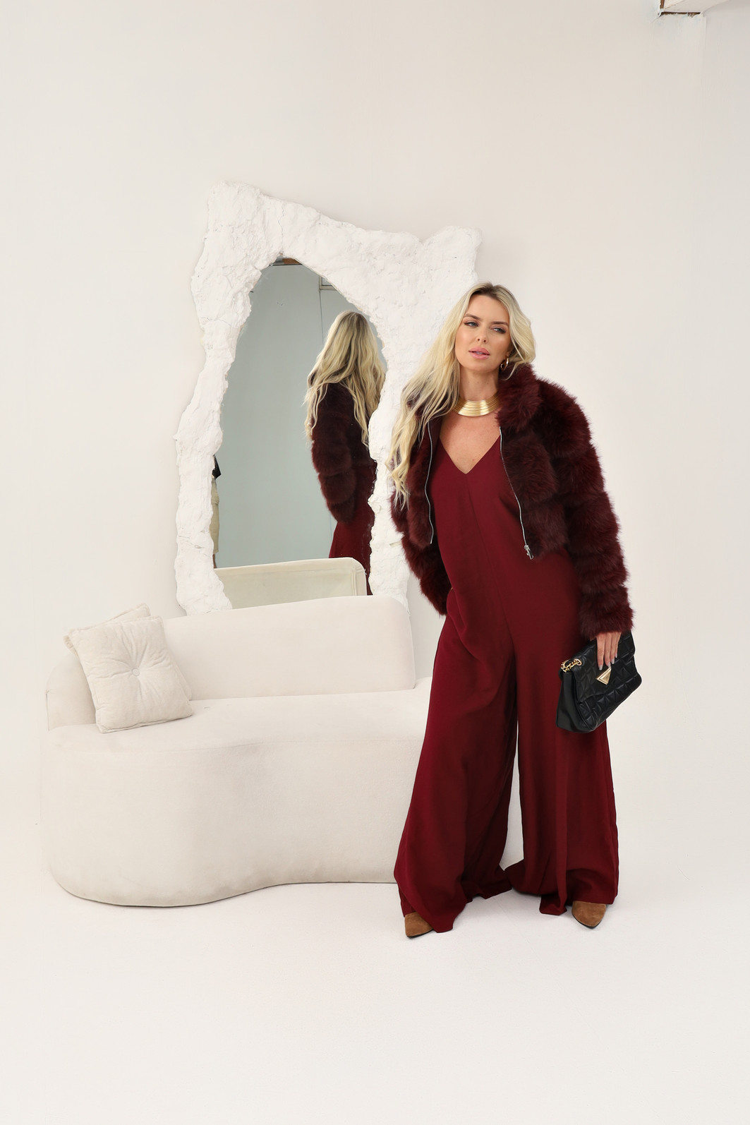 Macacão amplo decote V burgundy Macacão amplo decote V burgundy