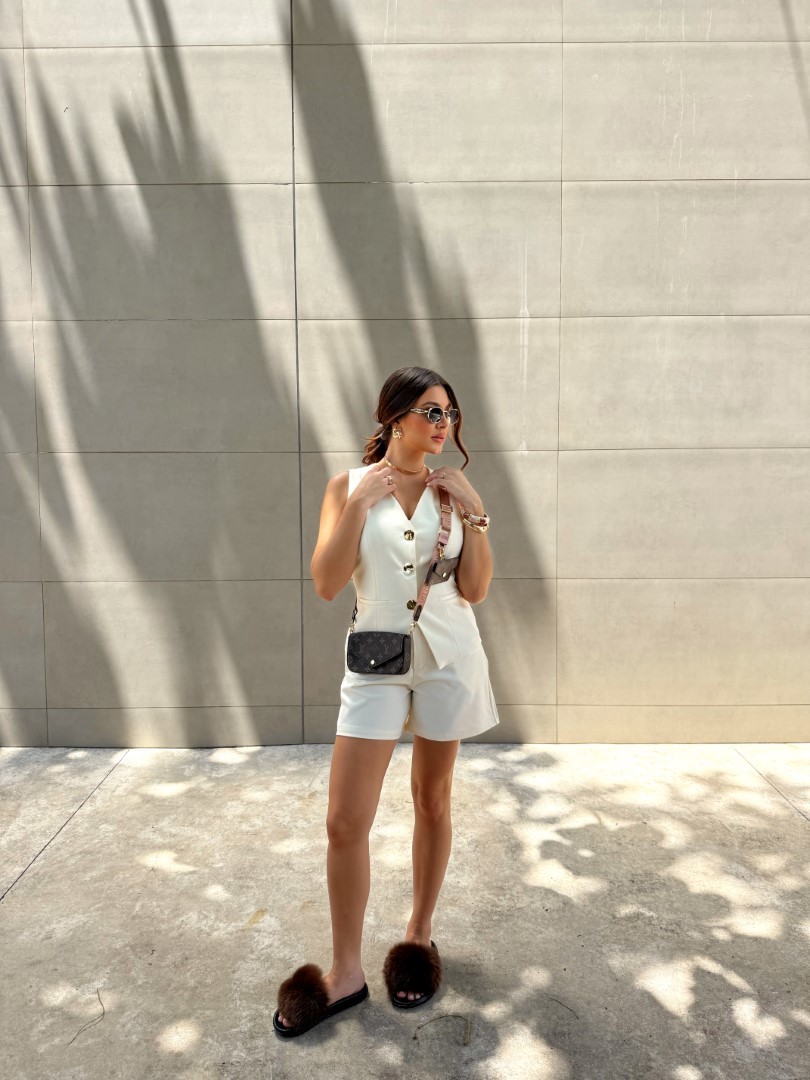 Conjunto shorts + colete alfaiataria Off White