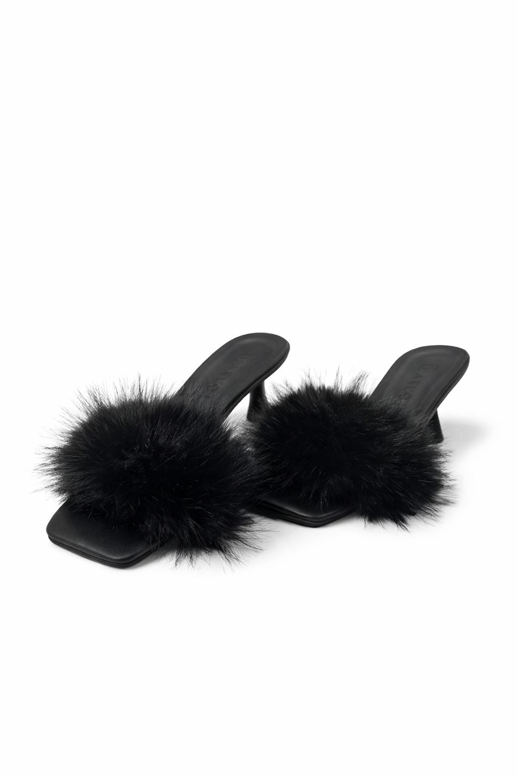 Tamanco de salto preto com pelo Tamanco de salto preto com pelo