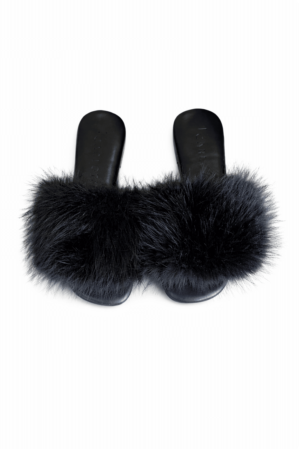 Flat com pelo preta Flat com pelo preta