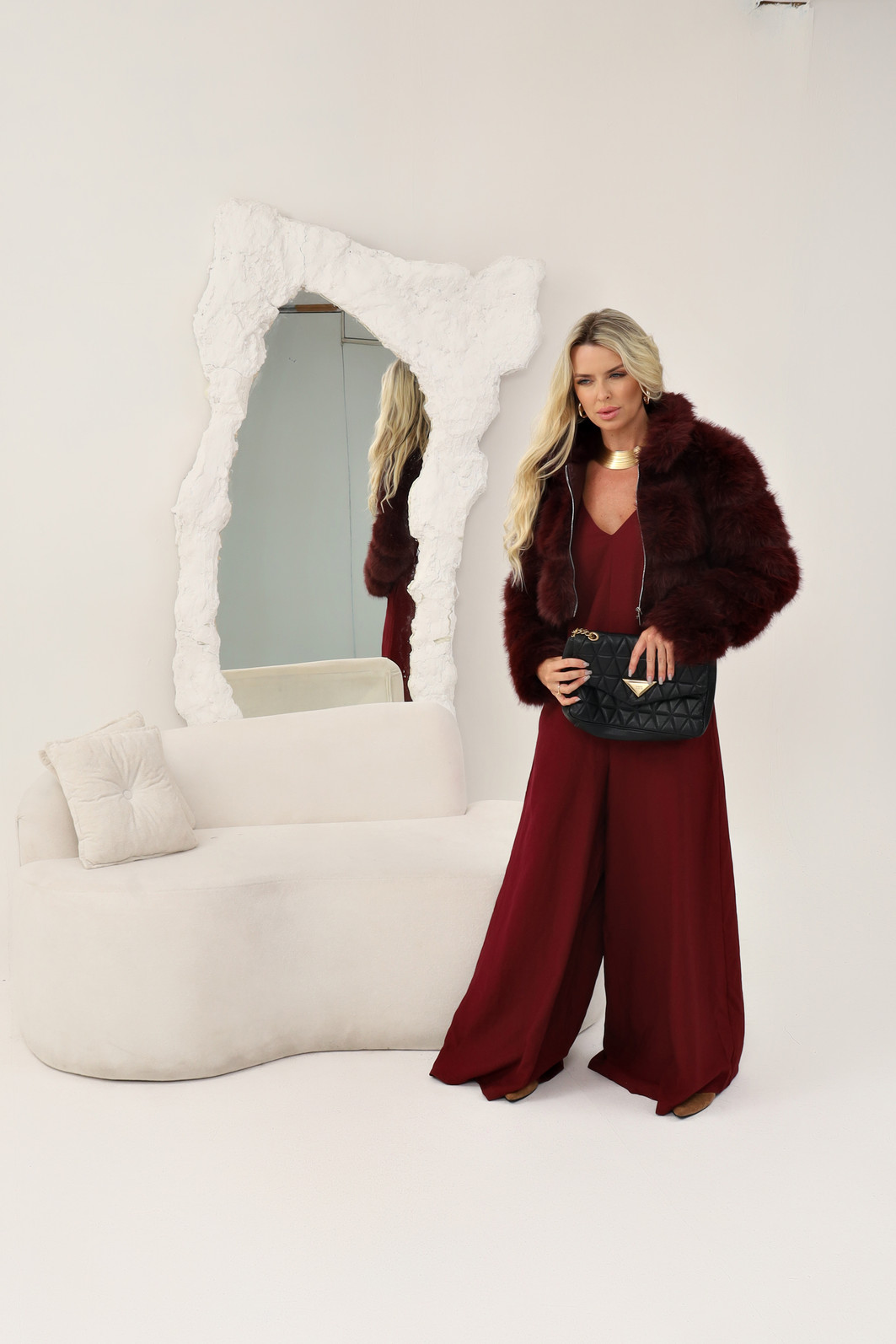 Macacão amplo decote V burgundy Macacão amplo decote V burgundy