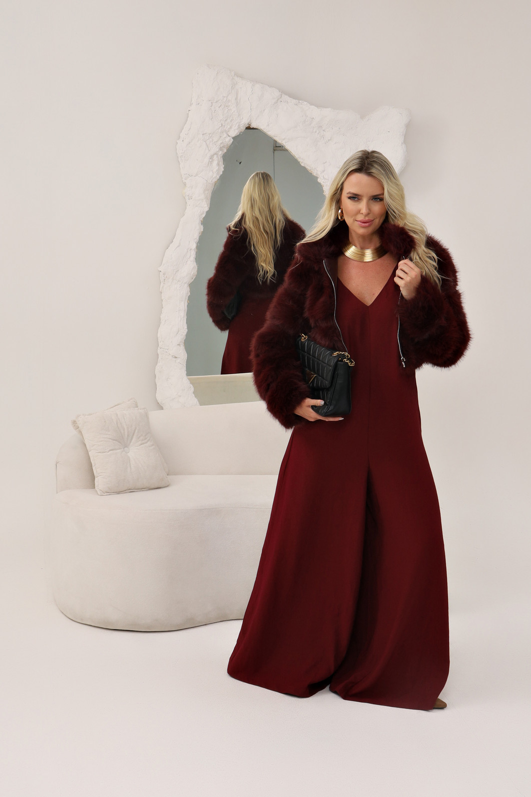 Macacão amplo decote V burgundy Macacão amplo decote V burgundy